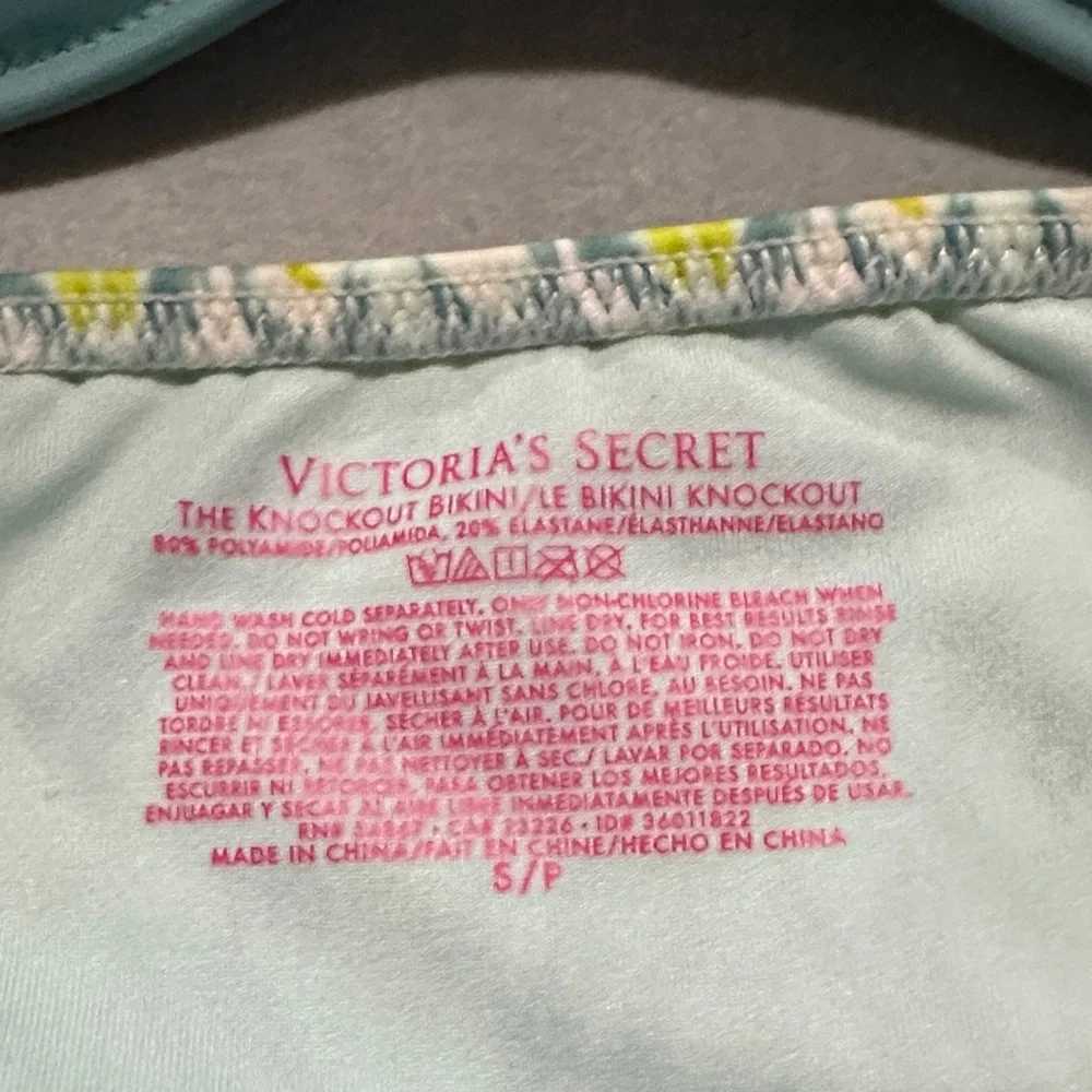 Victoria's Secret Teal and Patterned Bikini - Picture 3 of 9